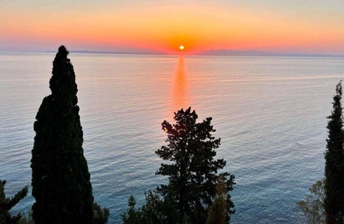 Xirokastello Apartment | One bed property with spectacular sea views