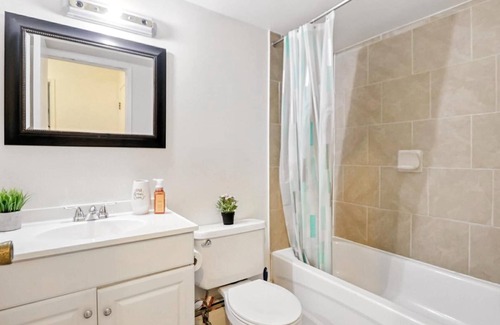 Mission District Apartment | One bedroom 1 bathroom mins from stampede grounds.