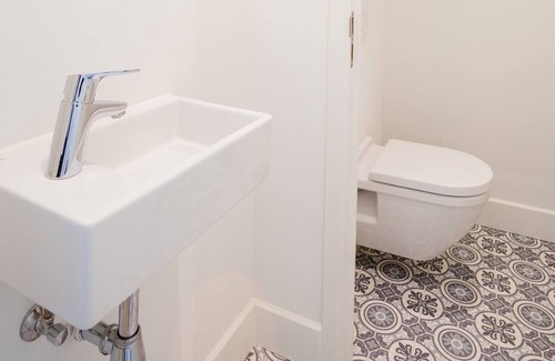 Sint-Gillis Apartment | one bedroom Apartment Self Check In in center of trendy st Gilles