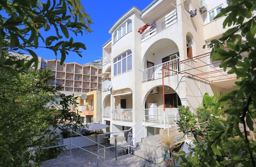 Baska Voda Apartment | One bedroom apartment with terrace and sea view Baška Voda, Makarska (A-2756-d)
