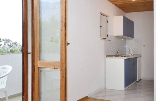 Baska Voda Apartment | One bedroom apartment with balcony Baška Voda, Makarska (A-12442-b)