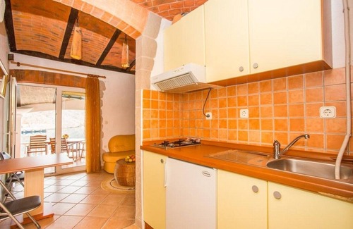 Lukovo Sugarje Apartment | One bedroom apartment near beach Lukovo Šugarje, Karlobag (A-21469-a)