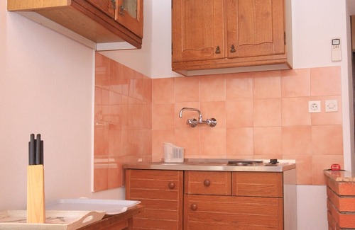 Kukljica Apartment | One bedroom apartment with balcony Kukljica, Ugljan (A-8210-b)