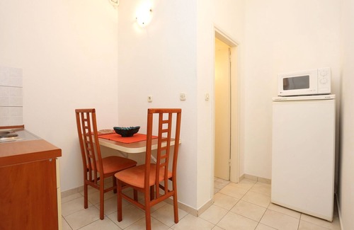 Viganj Apartment | One bedroom apartment near beach Viganj, Pelješac (A-10116-d)