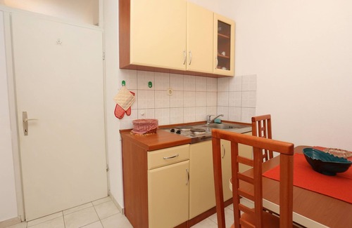 Viganj Apartment | One bedroom apartment near beach Viganj, Pelješac (A-10116-d)