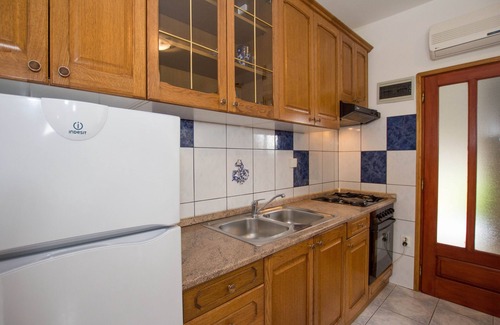 Sucuraj Apartment | One bedroom apartment near beach Sućuraj, Hvar (A-566-a)