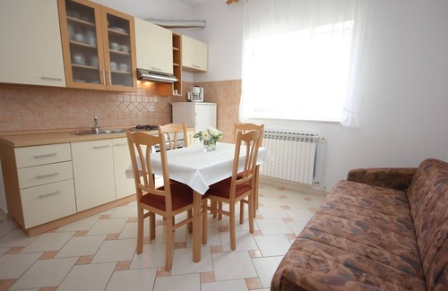 Kali Apartment | One bedroom apartment near beach Kali, Ugljan (A-8503-b)