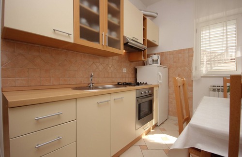 Kali Apartment | One bedroom apartment near beach Kali, Ugljan (A-8503-b)