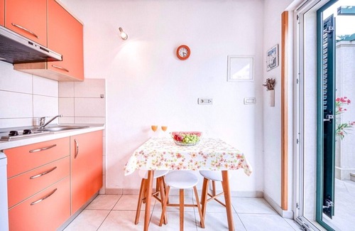 Povlja Apartment | One bedroom apartment with terrace and sea view Povlja, Brač (A-24129-a)