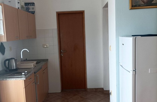 Vinisce Apartment | One bedroom apartment with terrace and sea view Vinišće, Trogir (A-8660-a)