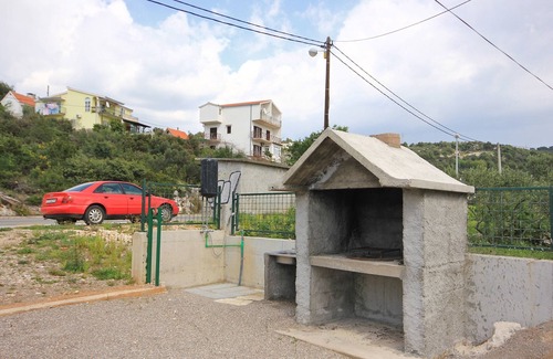 Poljica Apartment | One bedroom apartment with terrace and sea view Poljica, Trogir (A-10010-b)