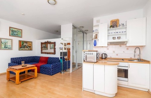 Jezyce Apartment | One Bedroom Apartment with Balcony in Poznan by Noclegi Renters