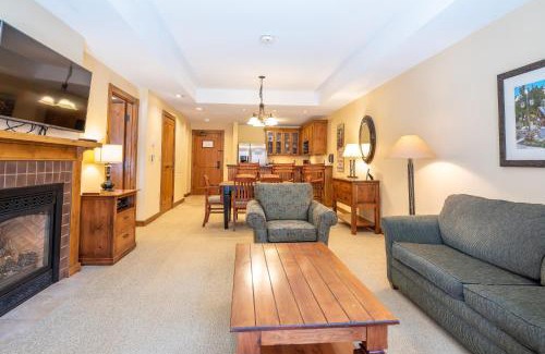Crested Butte Apartment | One Bedroom Condo with Large Balcony over Mountaineer Square condo