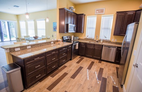 Port Canaveral House | One block to beach, spacious 3 bdrm, private bathrooms, beach items, longboard