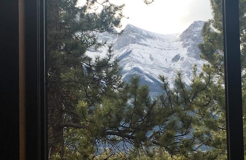 Silvertip House | One Of A Kind Mountain Home With Gorgeous mountain Views