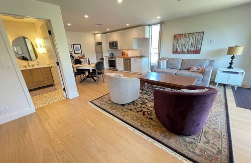 Agoura Hills Apartment | One-of-a-Kind Mountain Retreat