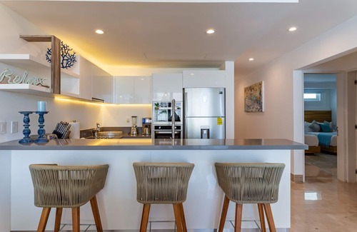 Downtown Apartment | One of a Kind 3 Bedroom Pool View