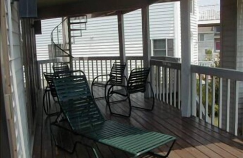 Admiral Estates House | One of a Kind - One Block from the Beach
