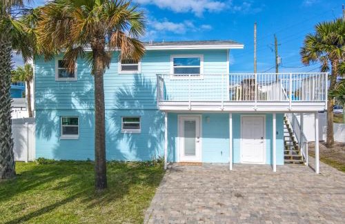 New Smyrna Beach House | One Piece ~ Duplex with Pool ~ 2 Minutes from Beach Flagler Avenue