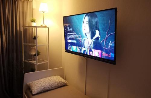 Linden-Nord Apartment | one Room Apartment 15 min to Fair