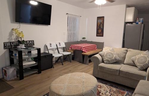 Tallahassee Apartment | One unit of a fully renovated duplex near FSU