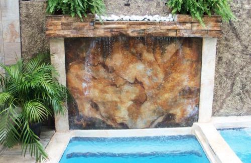 Saint Andrew House | One32 Guest House