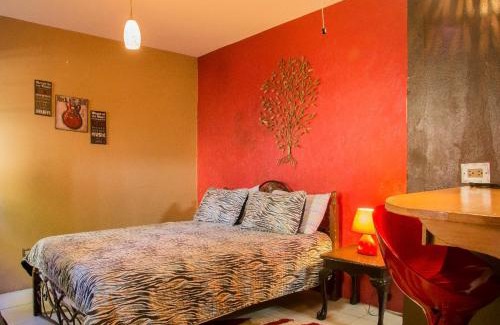 Saint Andrew House | One32 Guest House