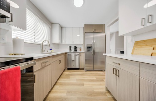 South Redondo Apartment | Oneluxstay 3BR near Redondo Beach