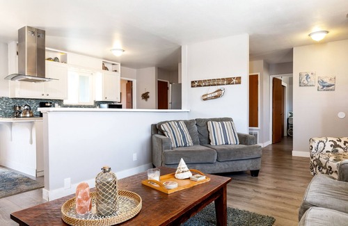 Morro Bay House | Only One Block to The Beach!