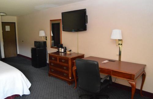 Ontario Hotel | Ontario Airport Inn