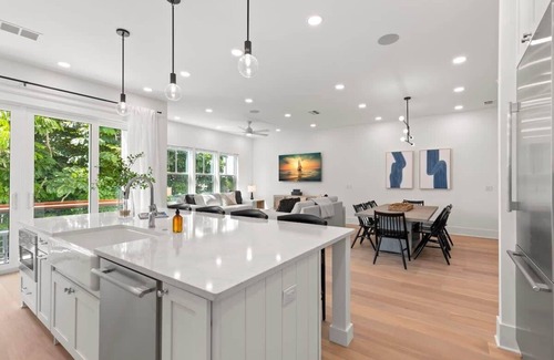 Clearwater Beach House | Onyx House at The Gemma