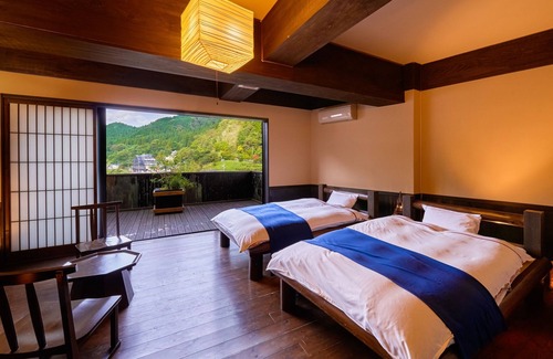 Maniwa House | Ooedo Onsen Monogatari Terunoyu