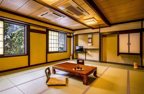 Maniwa House | Ooedo Onsen Monogatari Terunoyu
