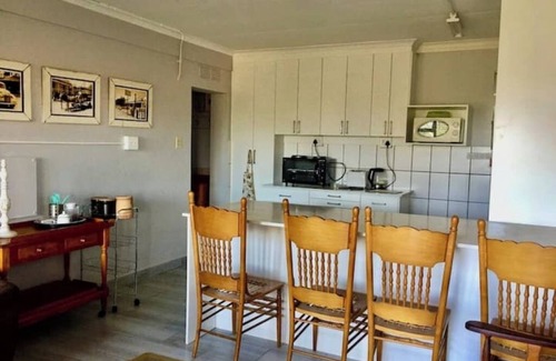 Glentana House | Oosie-Haan @ Glenkarma 2 Bed, 4 Sleeper