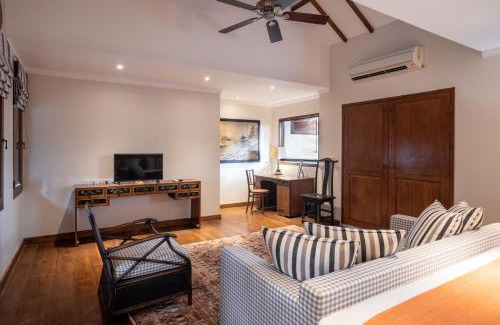 Laksmana Villa | Oost Indies - Luxury Joglo Villa Seminyak, Fully Staffed, Walk to Beach