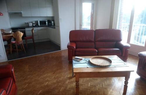 Malo-les-Bains Apartment | OPALINE T3 lumineux avec patio et parking privé