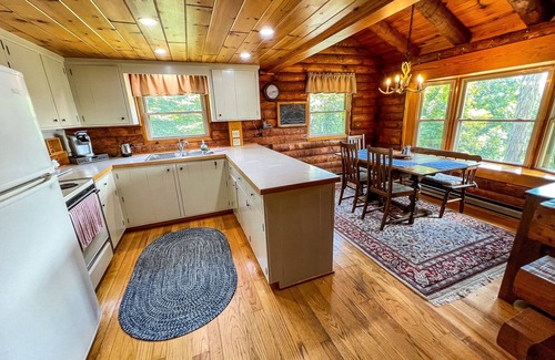 Lansing Cabin | OPEN FOR BOOKINGS! 2BR/1BA Hot Tub & Mtn Views