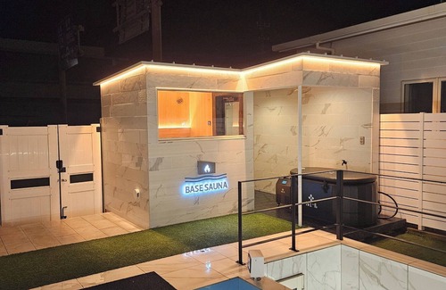 Aoshima Onsen House | Opening in July 2023 Experience an extraordinary life Equipped with a pool and golf simulation/Miyazaki Miyazaki