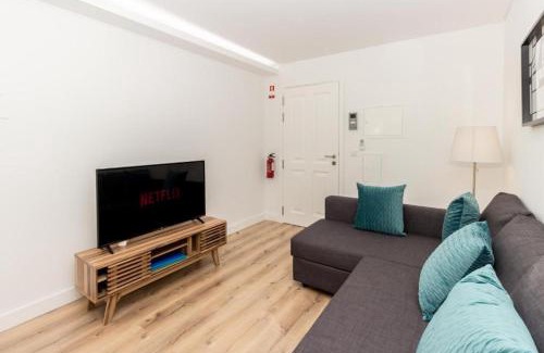Campanha Apartment | Oporto Modern Apartments - Campanha Train Station