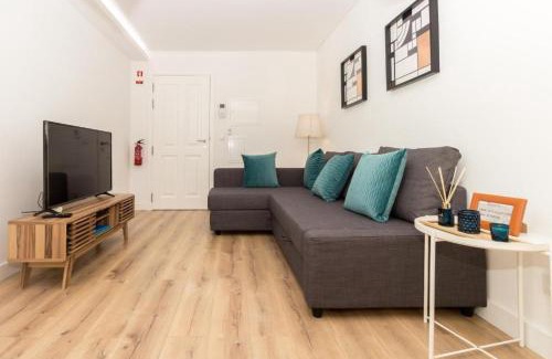Campanha Apartment | Oporto Modern Apartments - Campanha Train Station