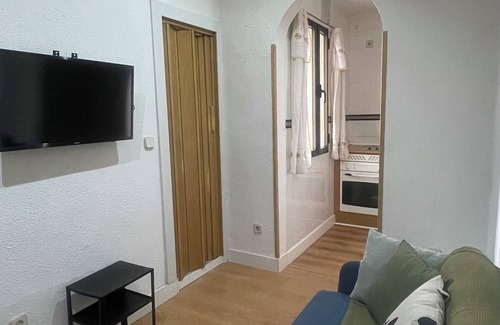 Las Acacias Apartment | Opportunity to enjoy a home in downtown Madrid and in front of Madrid Rio!