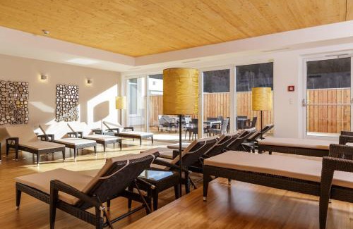 Wildbad Einoed Hotel | OptimaMed Kurhaus Wildbad