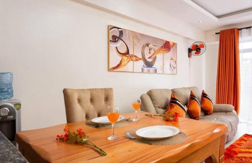 Kilimani Apartment | Orange views W/king bed/Pool/gym