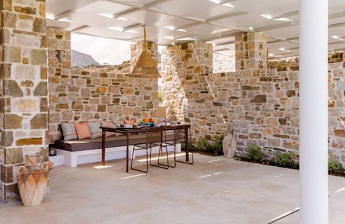 Menetai Villa | Orelia Luxury Standard Villa 2