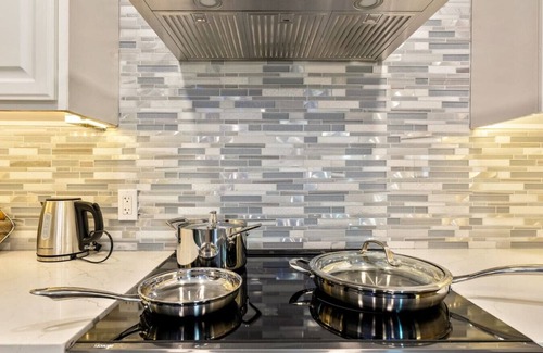 Orem House | Orem Bliss | Central | Patio | Massage*