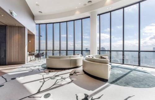 Southbank Apartment | Oriana - Refined Skyline Retreat by Yarra River