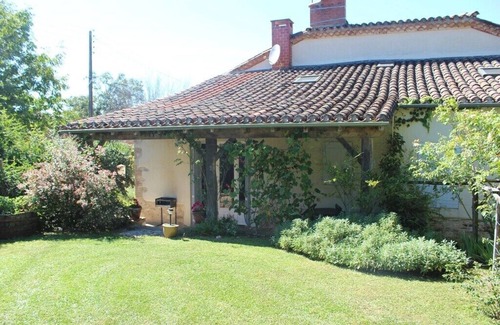 Roumegoux Cottage | Oriole Gite - sleeps 2