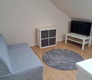Charleroi Apartment | Orléan 41 B centre-gare-aéroport