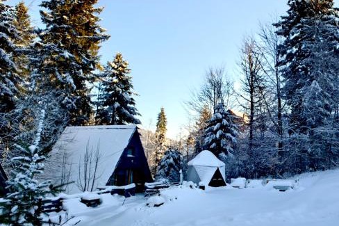 Szczyrk Cabin | Osada pod Beskidem- chatki całoroczne