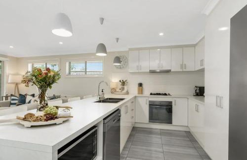 Broulee House | Oscar's Broulee Beach Luxury Coastal Living